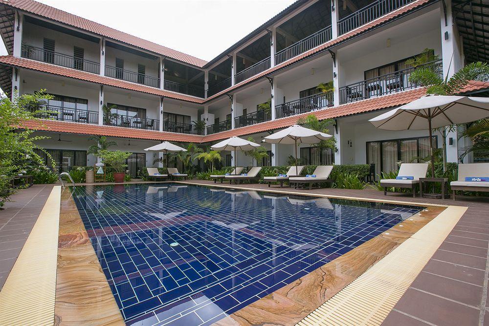 Kiri Boutique Hotel Siem Reap Bagian luar foto